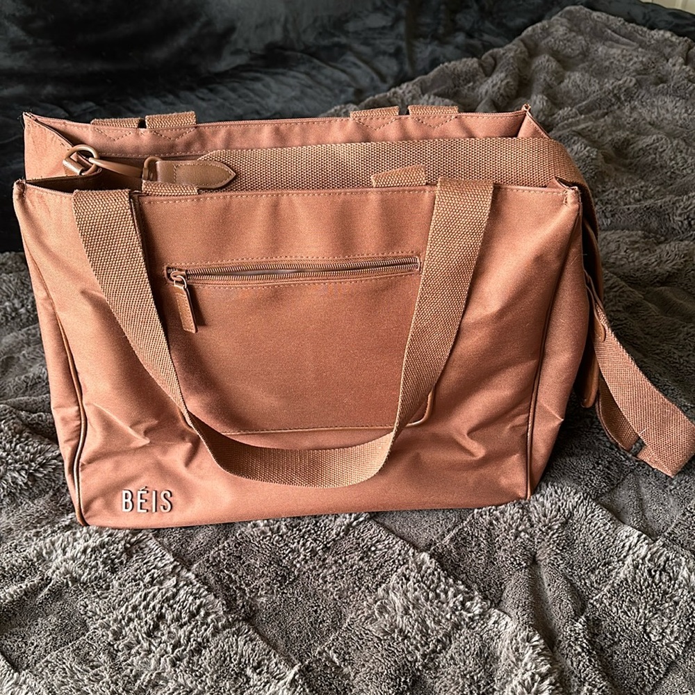 Beis East to West Tote